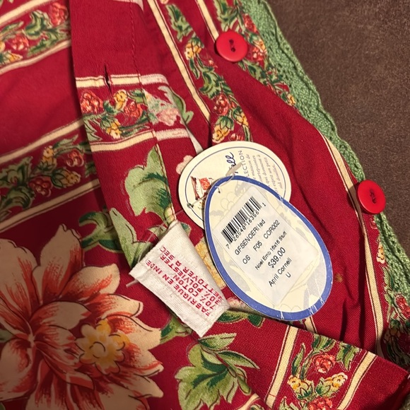 April Cornell Auburge Collection pillow covers 1 pair - Picture 5 of 7